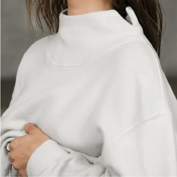 Joah Brown Classic Turtleneck Sweater - Picture 4 of 12